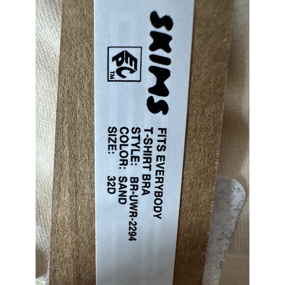 New Skims Fits Everybody‎ T Shirt Bra Size 32D Color Sand Intimates - Picture 4 of 6